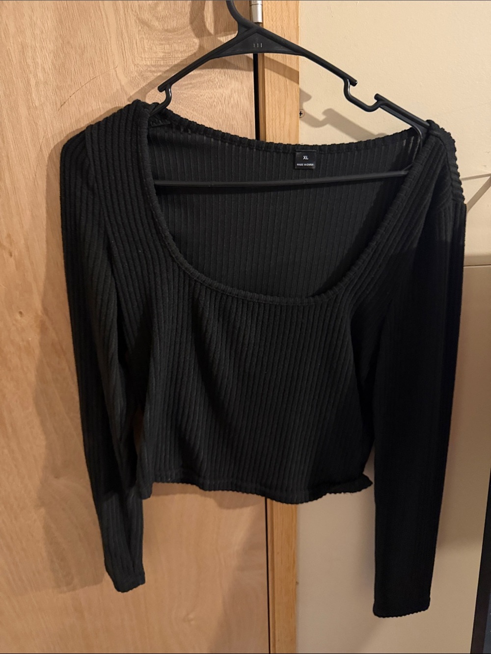 SHEIN Black Ribbed Long-Sleeve Scoop Neck Top